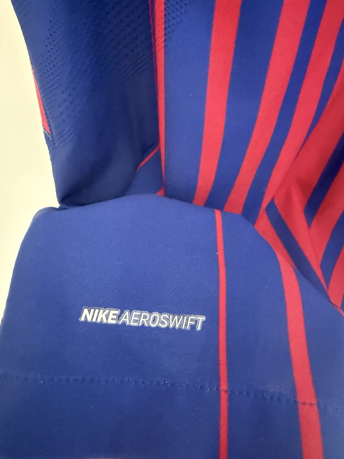 Barcelona Suarez #9 2017/18 Small Aeroswift Home Excellent Condition 847190-456