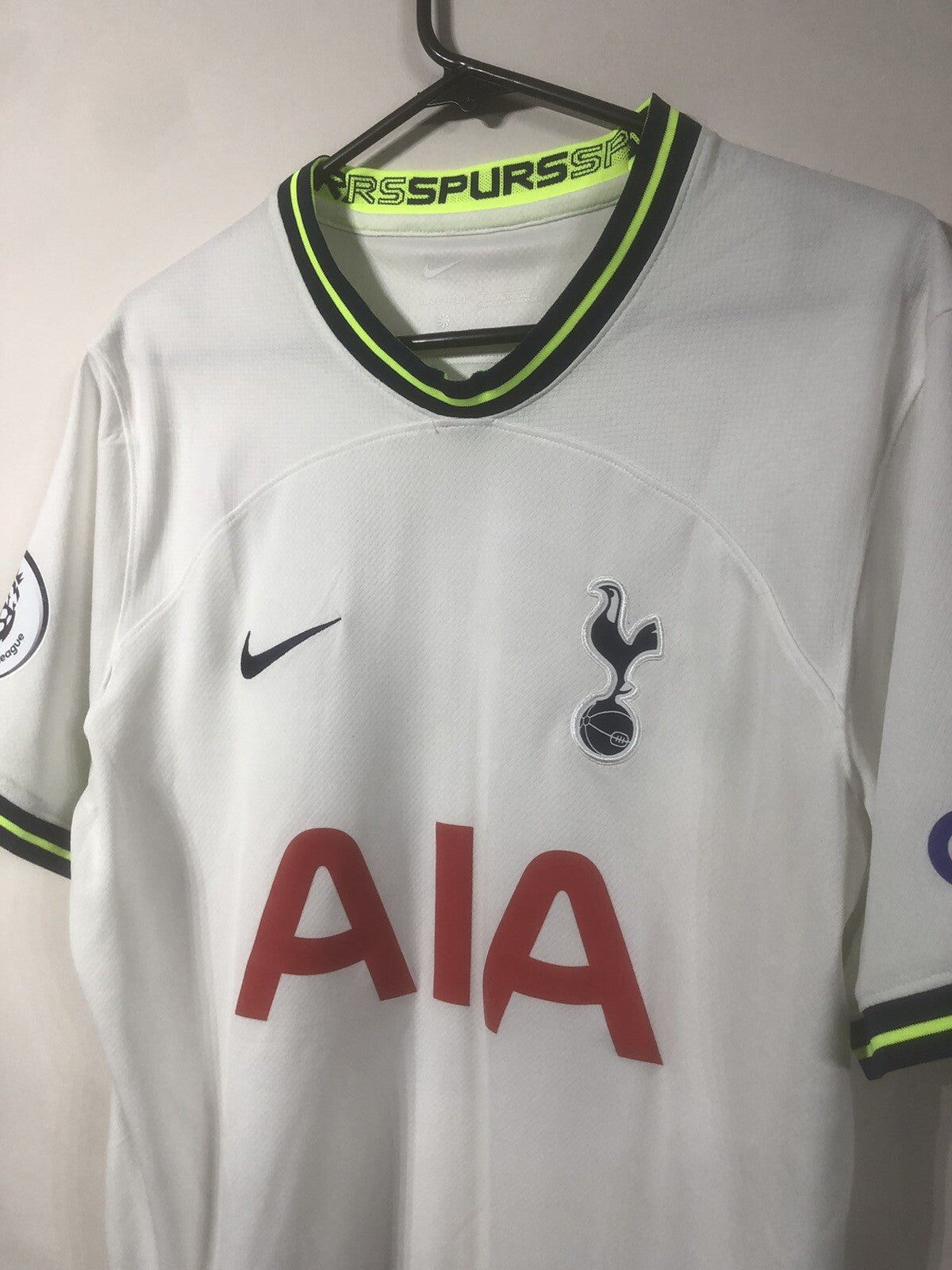 Tottenham Hotspur Romero #17 2022/23 Large Home Excellent Condition DM1849-101
