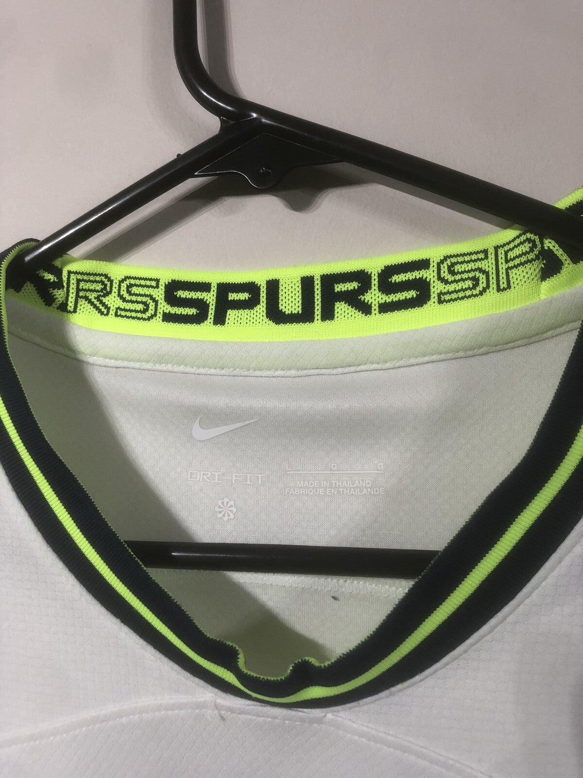 Tottenham Hotspur Romero #17 2022/23 Large Home Excellent Condition DM1849-101