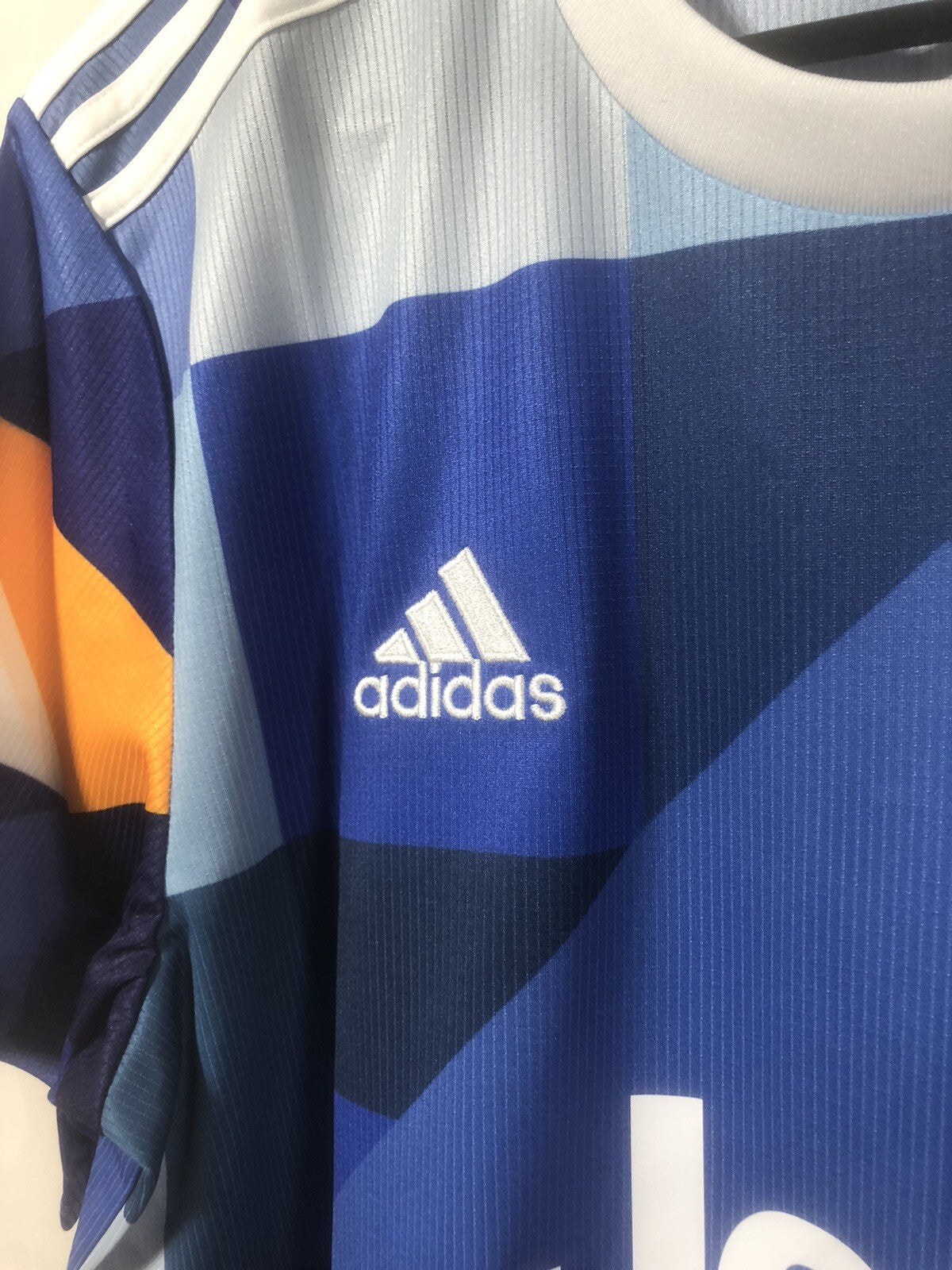 Juventus Kulusevski #44 2021/22 Medium 4th Shirt BNWT HM6516