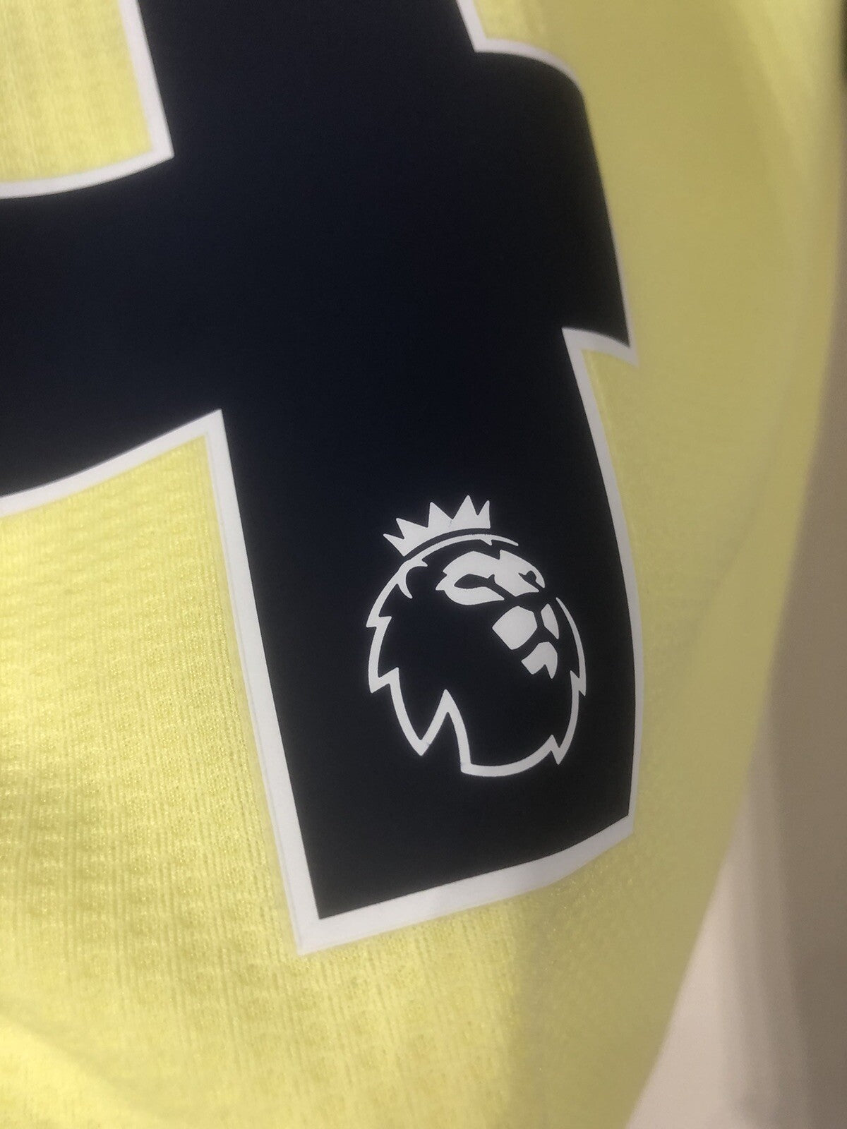Arsenal White #4 2021/22 Authentic Away Small Shirt BNWT GM0219
