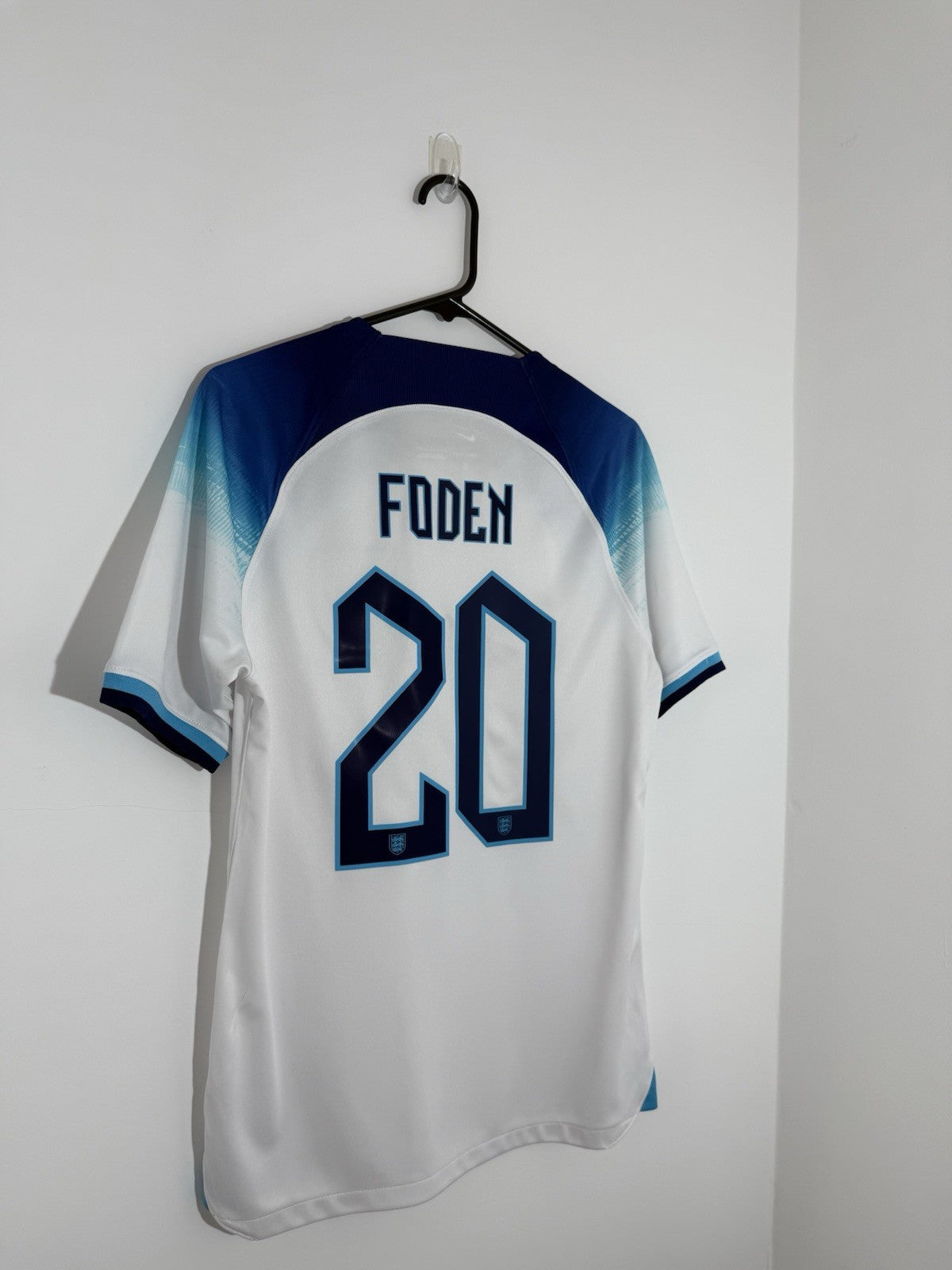 England Foden #20 2022 Small Home Shirt Excellent Condition DN0687-100