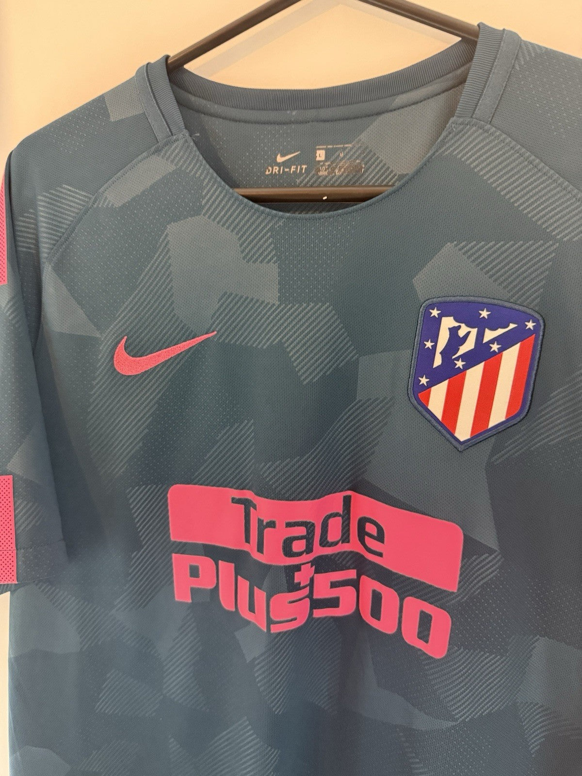 Atletico Madrid Saul #8 2017/18 Large 3rd Shirt Excellent Condition 851468-426