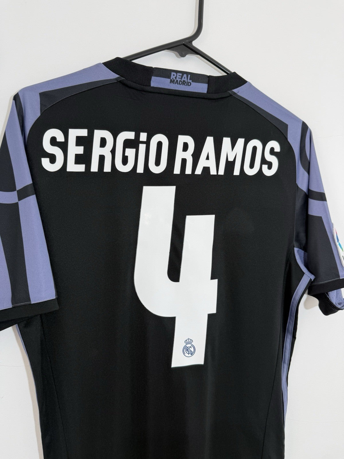 Real Madrid Sergio Ramos #4 2016/17 Small 3rd Shirt Excellent Condition AI5139