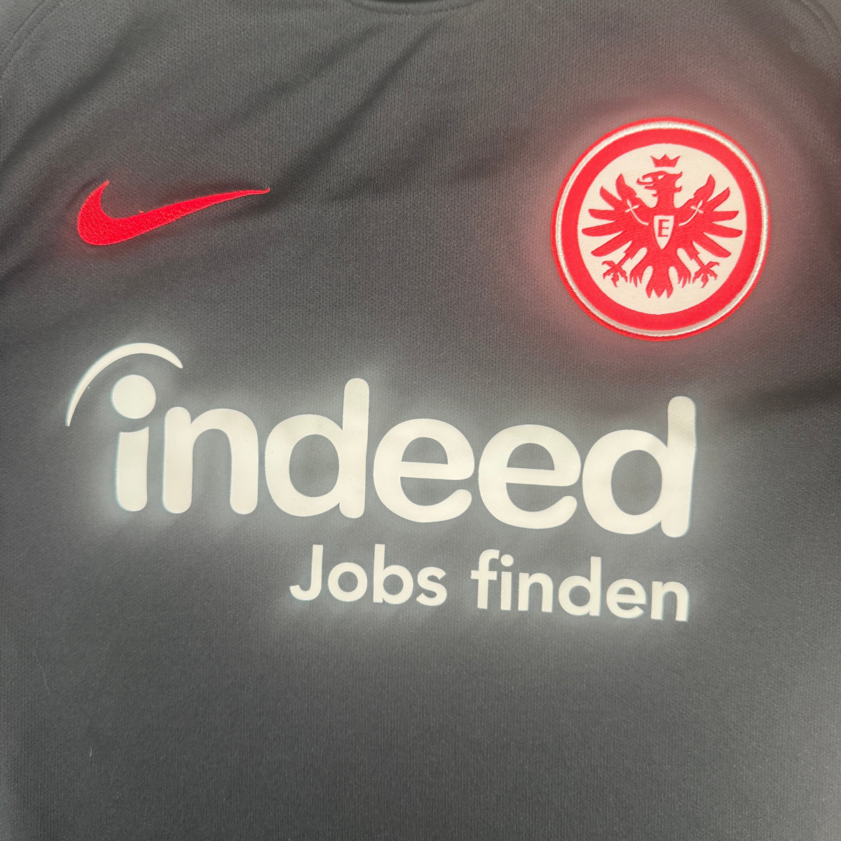Eintracht Frankfurt 2017/2018 Away Football Shirt Small
