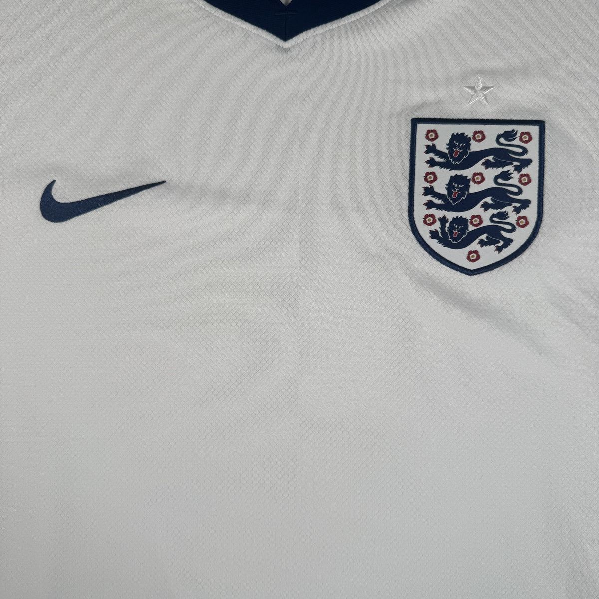 England 2024/2025/2026 Home Football Shirt XL