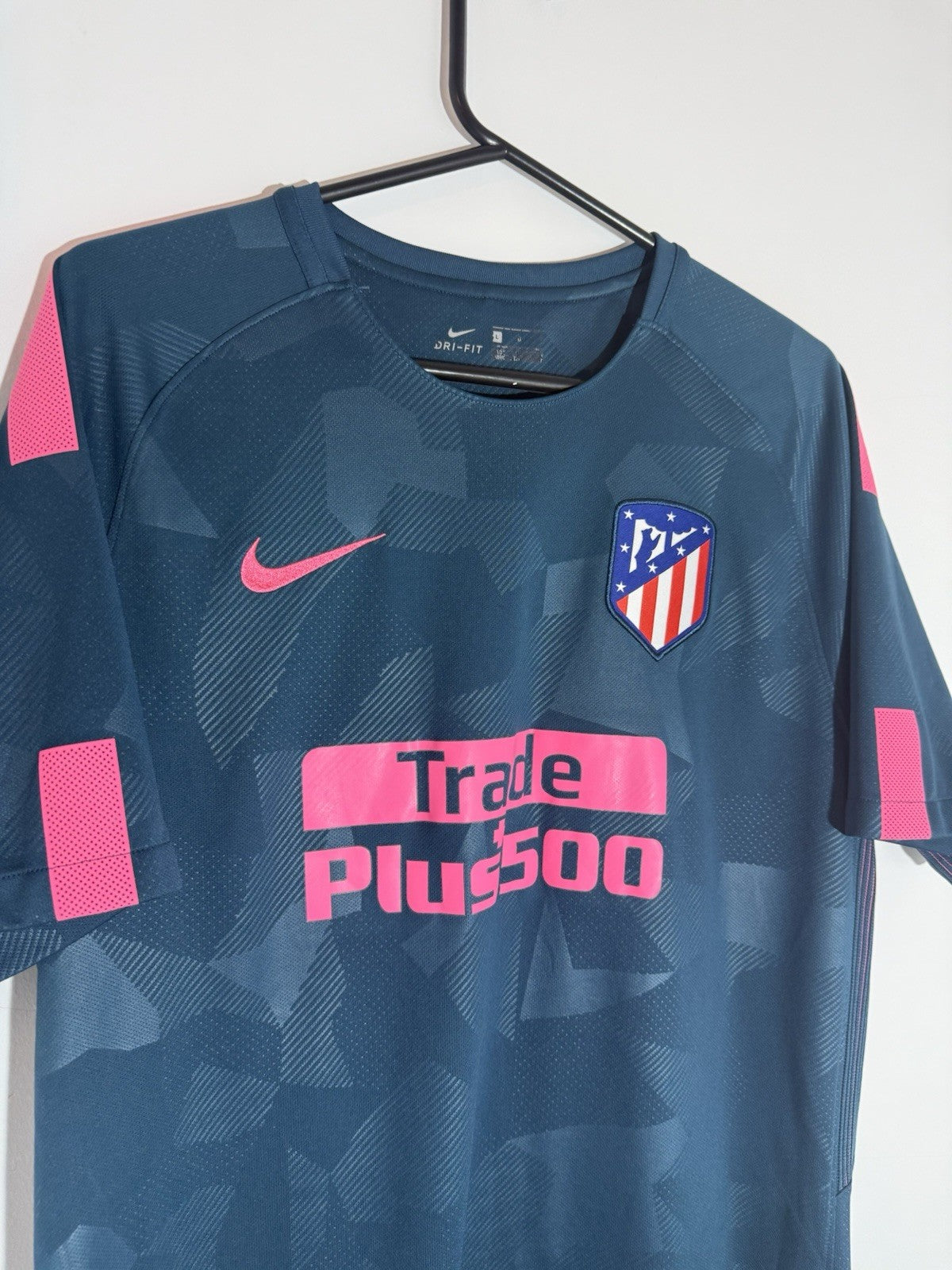 Atletico Madrid Saul #8 2017/18 Large 3rd Shirt Excellent Condition 851468-426
