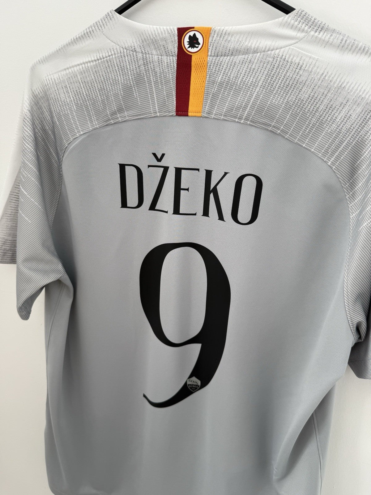 AS Roma Dzeko #9 2018/19 Large Away Shirt Excellent Condition