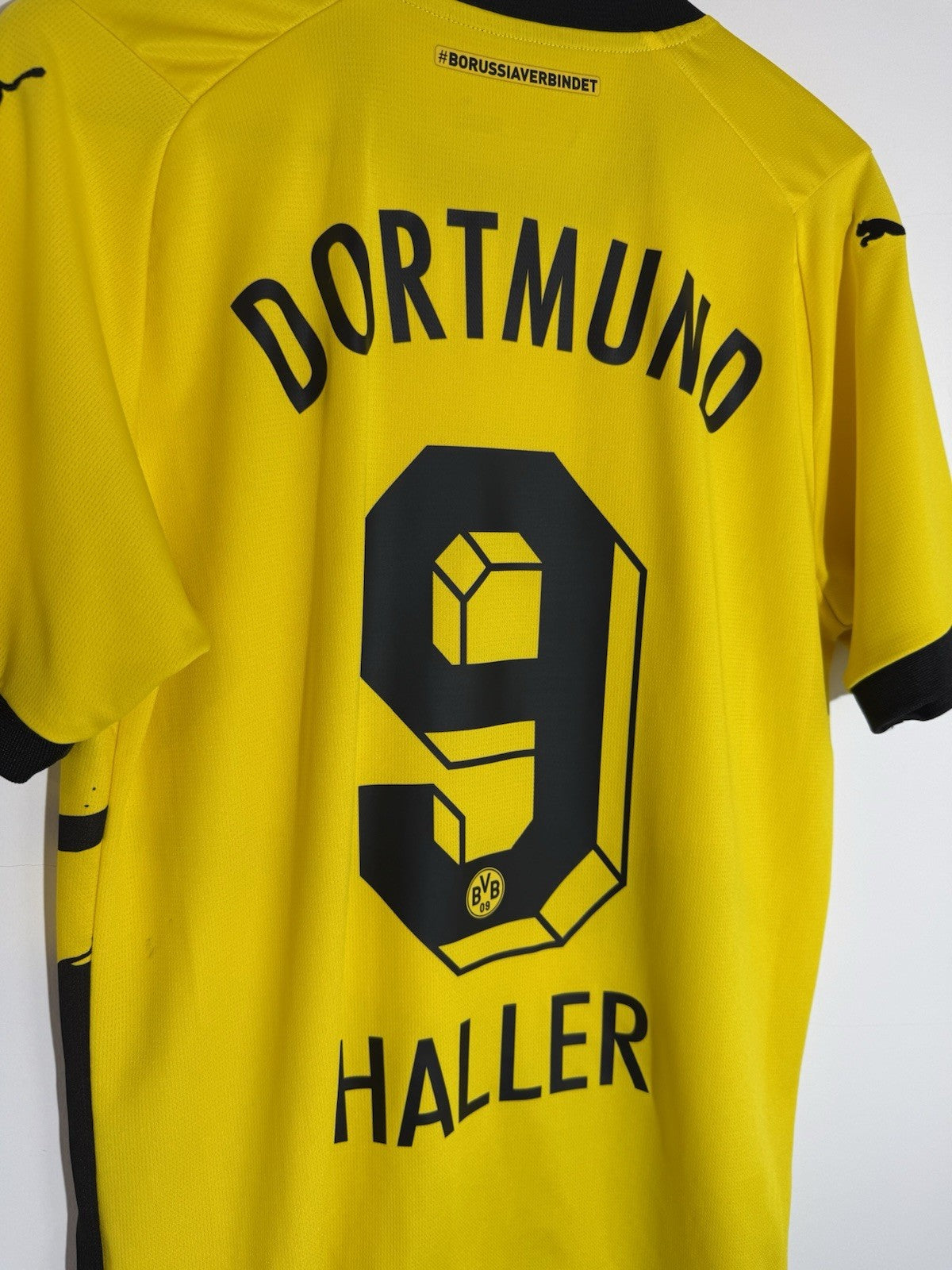 Borussia Dortmund Haller #9 2023/24 Medium Home Excellent Condition 770604-01