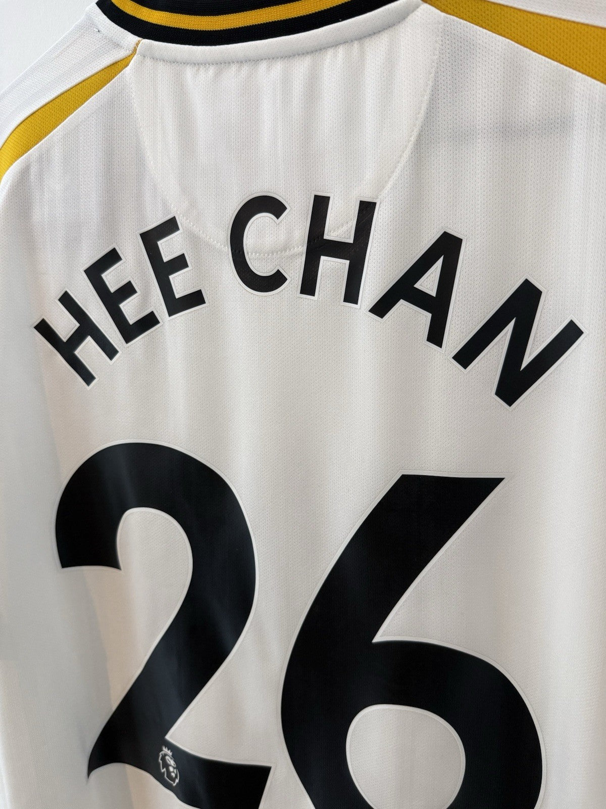 Wolverhampton Wanderers Hee Chan #26 2021/22 Large 3rd Shirt Castore BNWT
