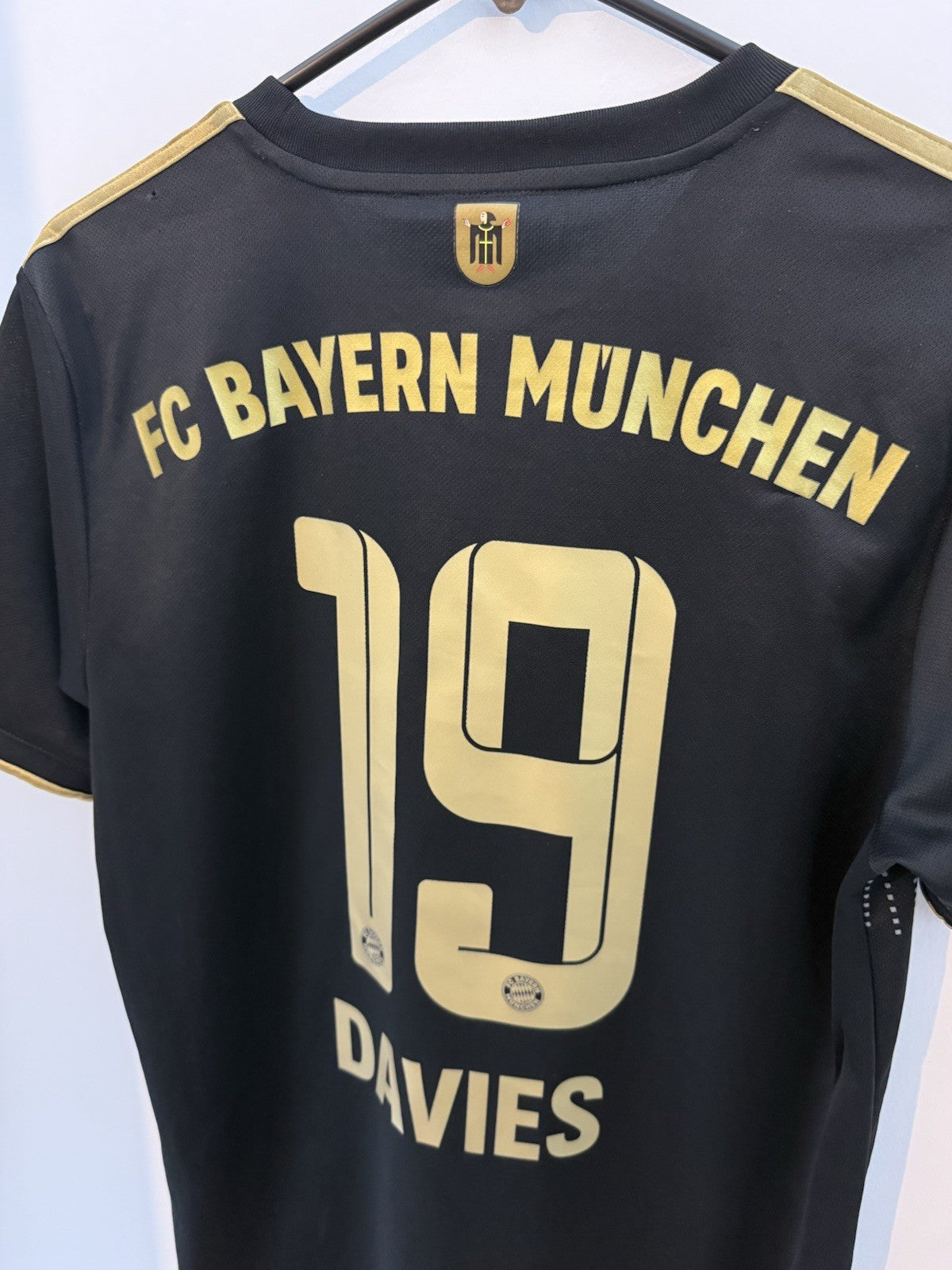 Bayern Munich Davies #19 2021/22 Small Away Excellent Condition GM5317