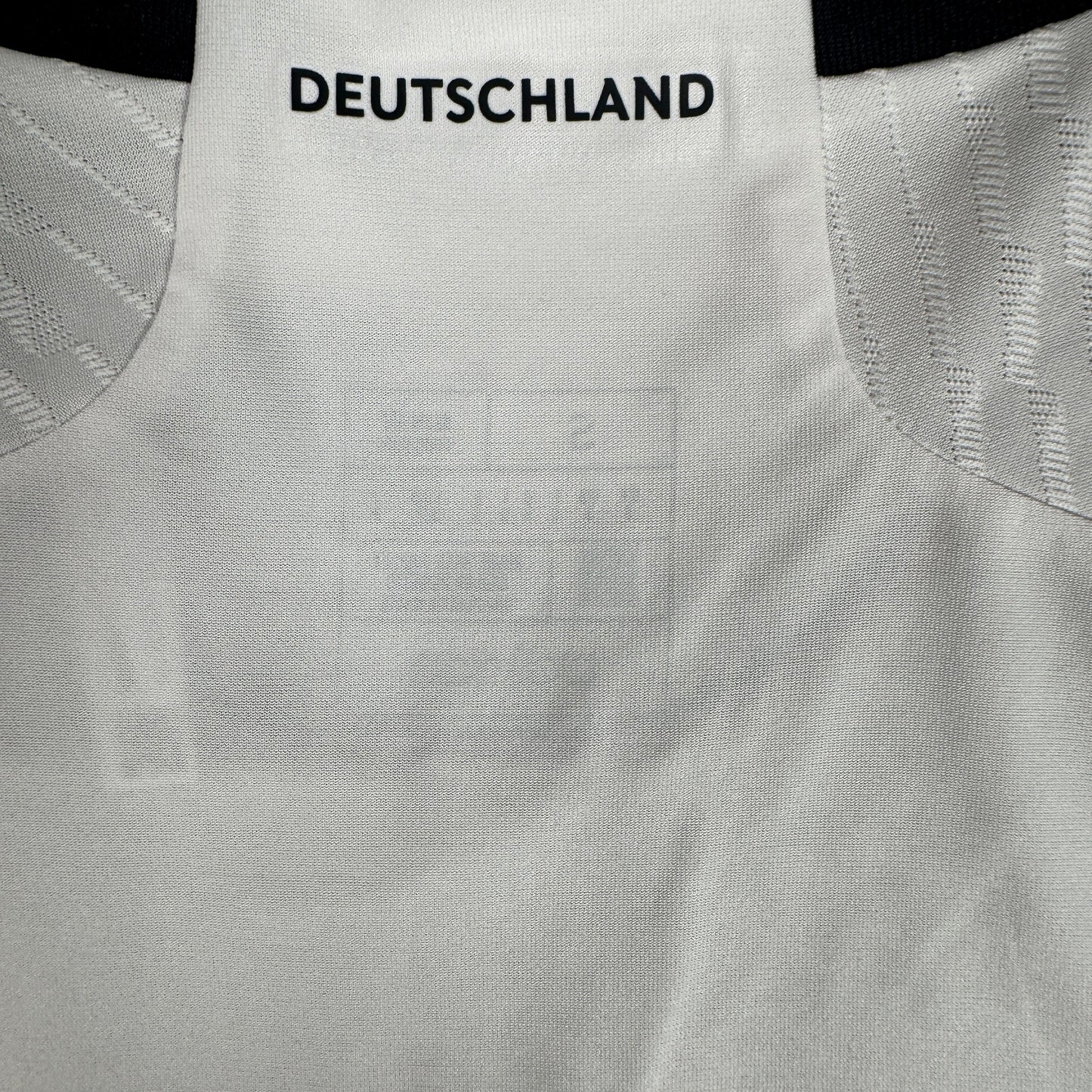 Germany 2022/2023/2024 Home Heat.RDY Football Shirt Small BNWT