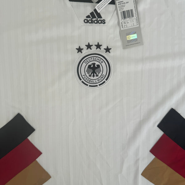 Germany 2022/2023 Icon Football Shirt Medium BNWT