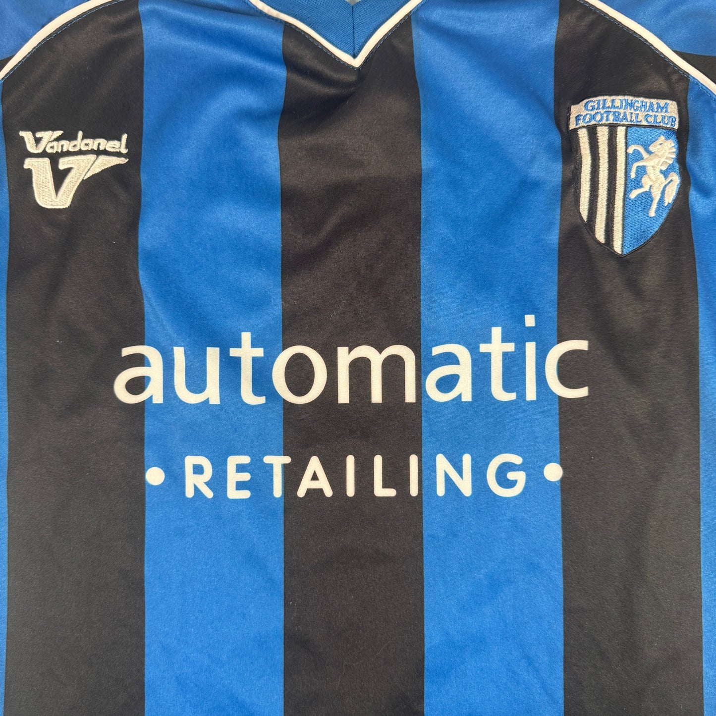 Gillingham 2010/2011 Home Football Shirt Small