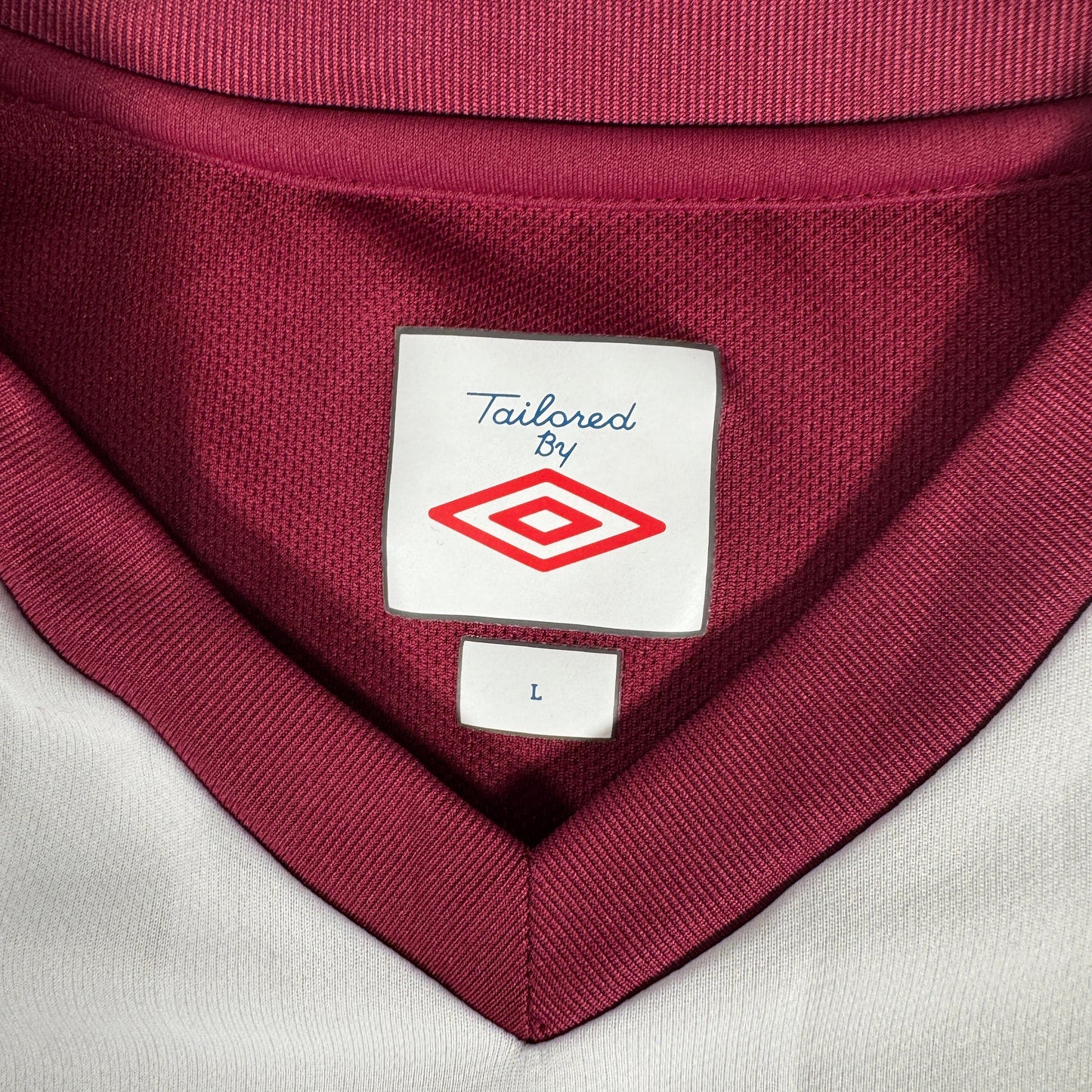 Hearts Heart of Midlothian 2010/2011 Home Football Shirt Large