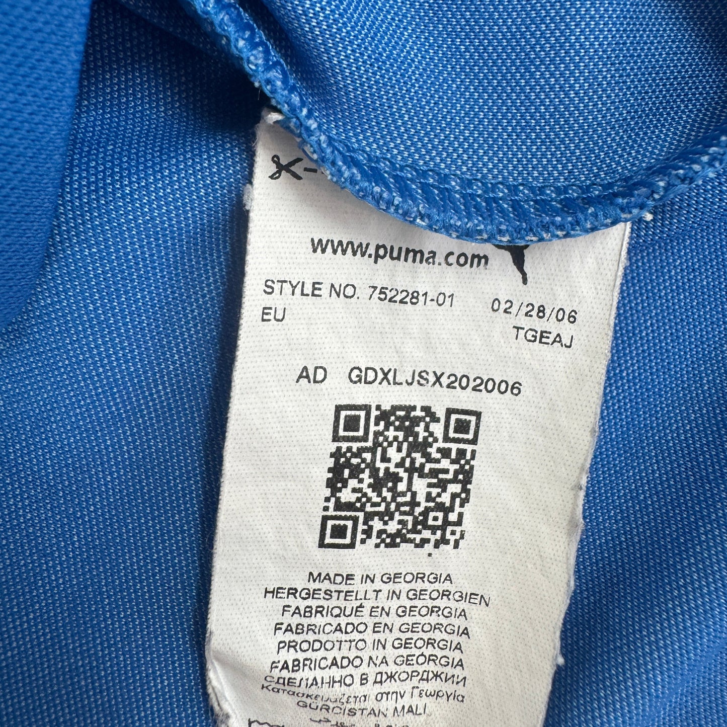 Italy 2018/2019/2020 Home Football Shirt Large