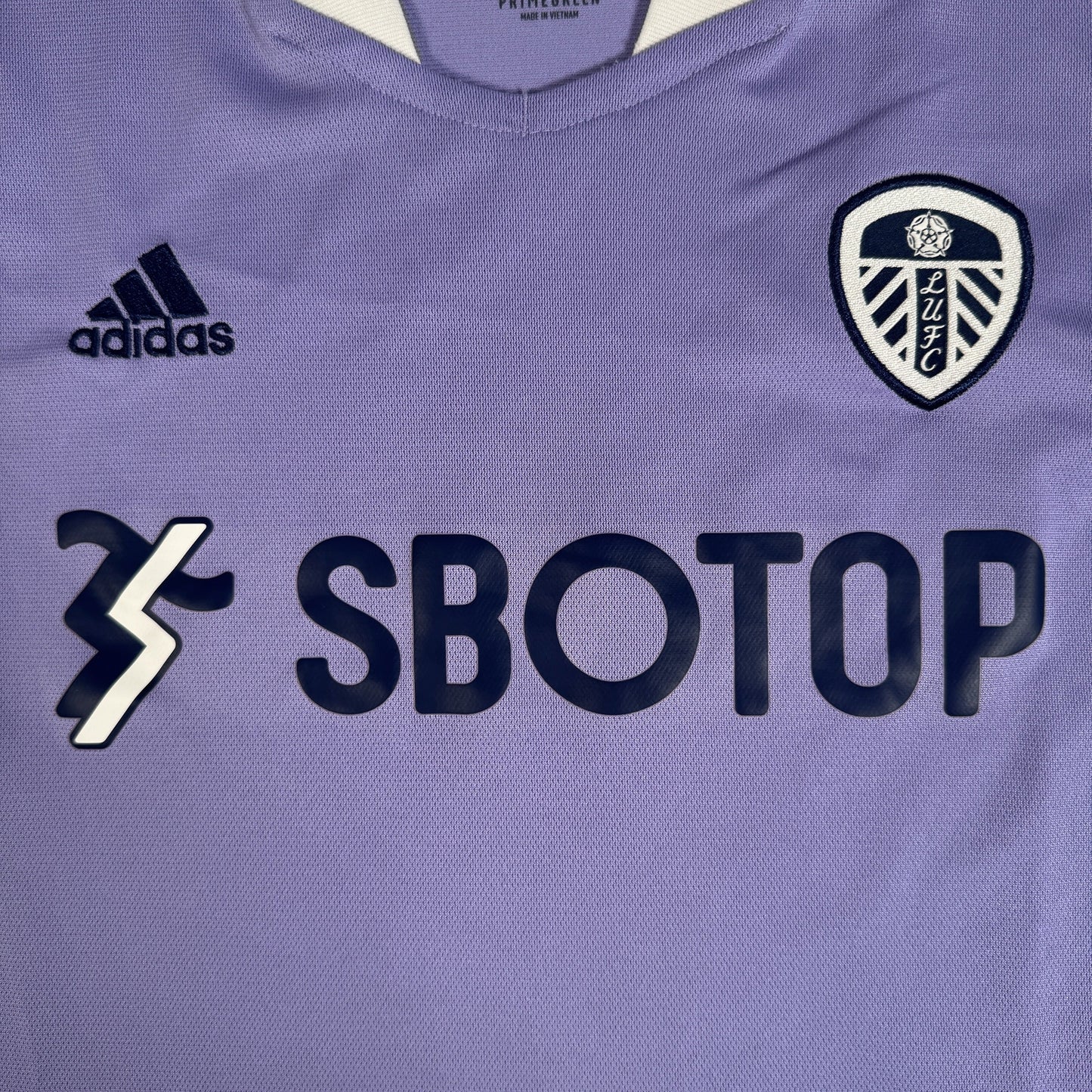 Leeds United 2021/2022 Third Football Shirt Women's Large