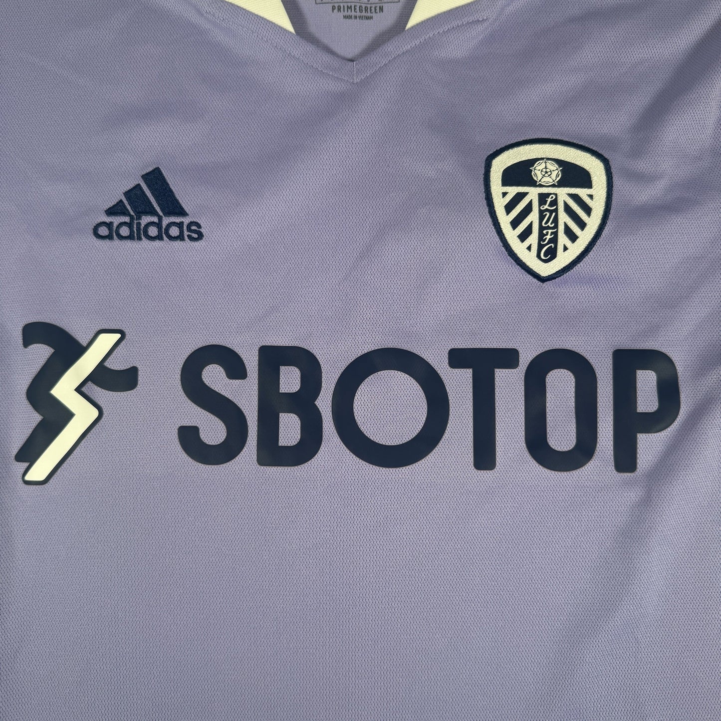 Leeds United 2021/2022 Third Football Shirt Small
