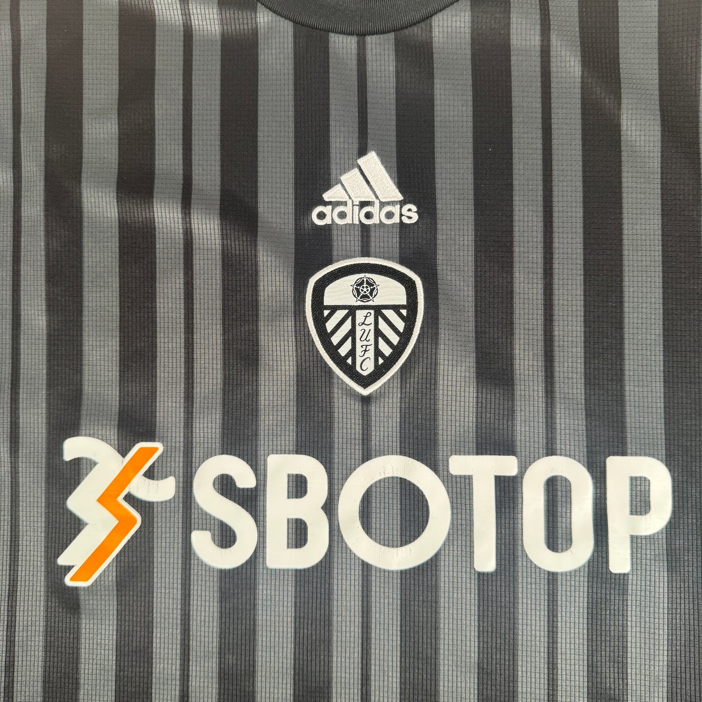 Leeds United 2022/2023 Third Football Shirt 2XL