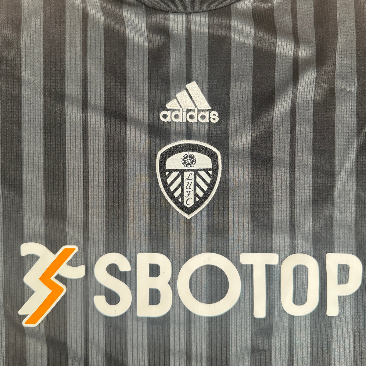Leeds United 2022/2023 Third Football Shirt Medium