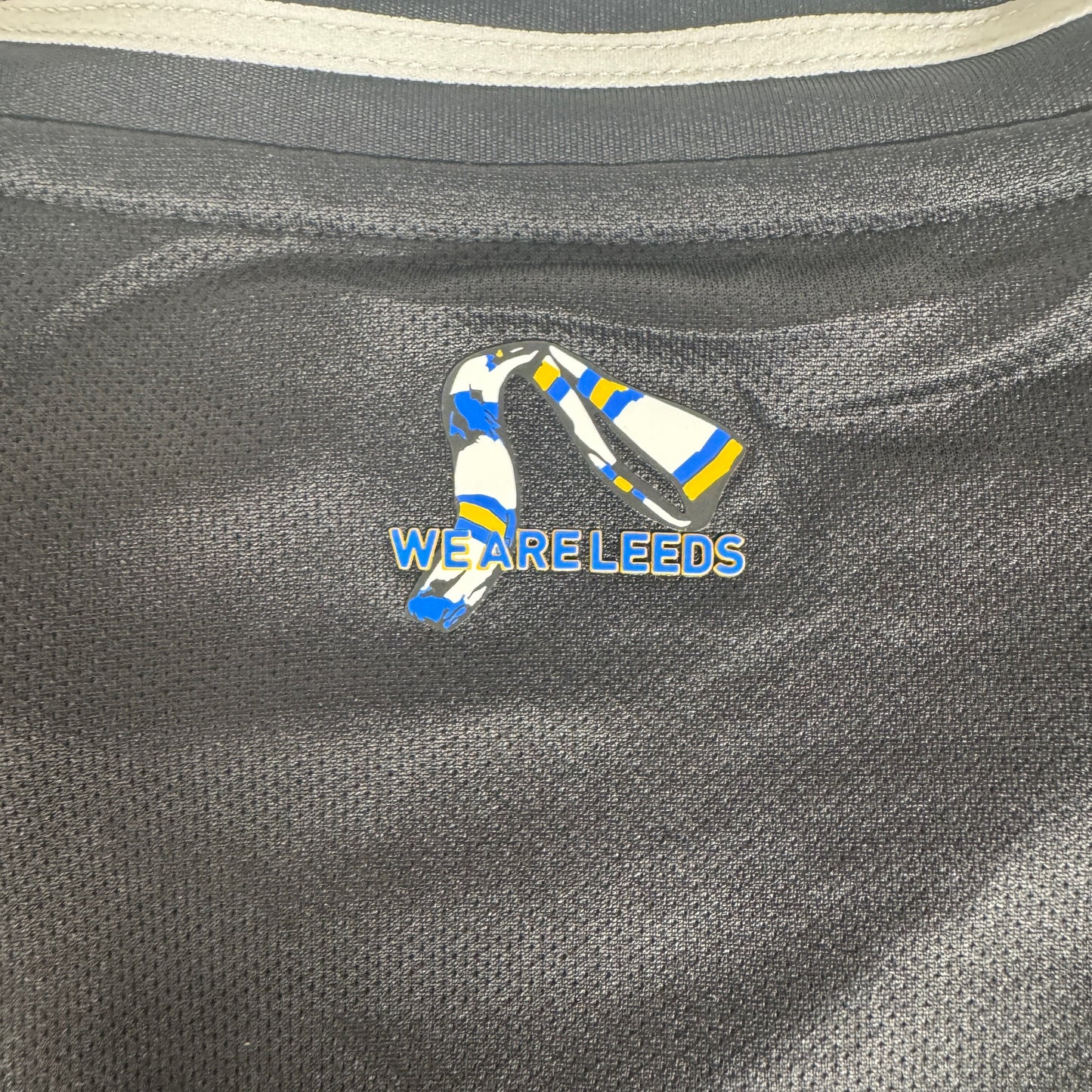 Leeds United 2025/2026 Third Football Shirt Large BNWT