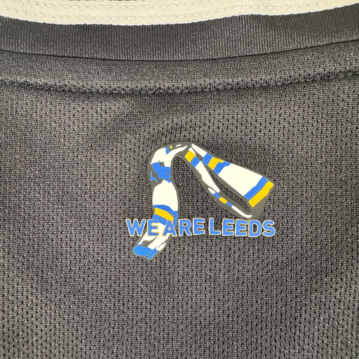Leeds United 2025/2026 Third Football Shirt Medium BNWT
