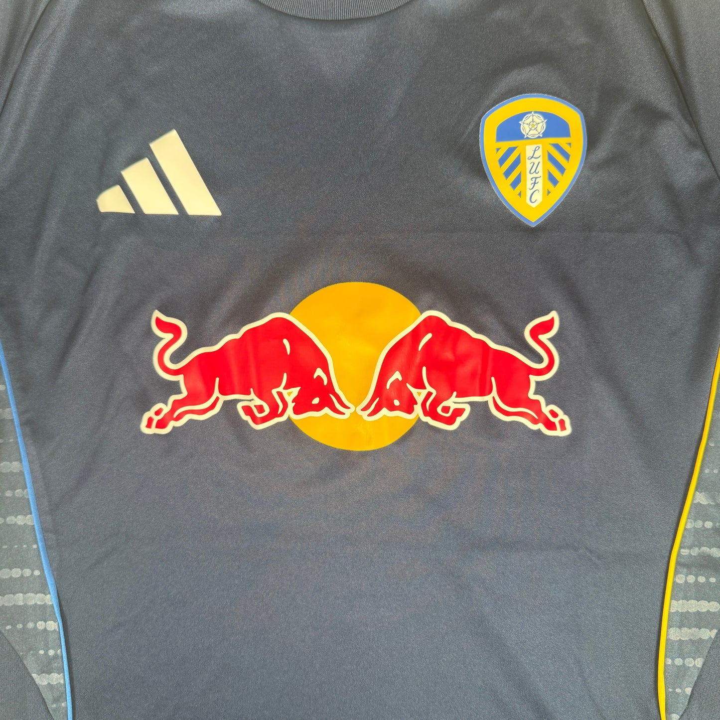 Leeds United 2025/2026 Training Football Shirt Large