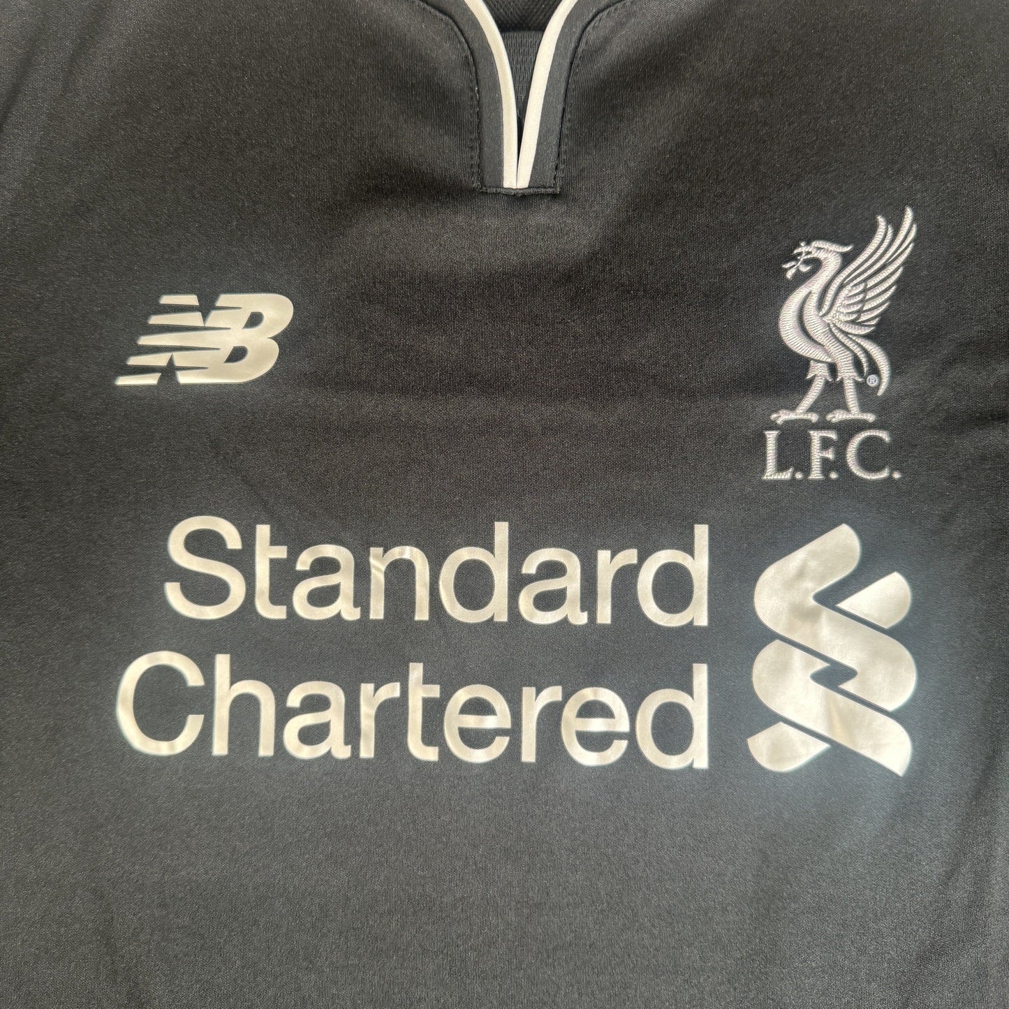 Liverpool 2016/2017 Away Football Shirt Large