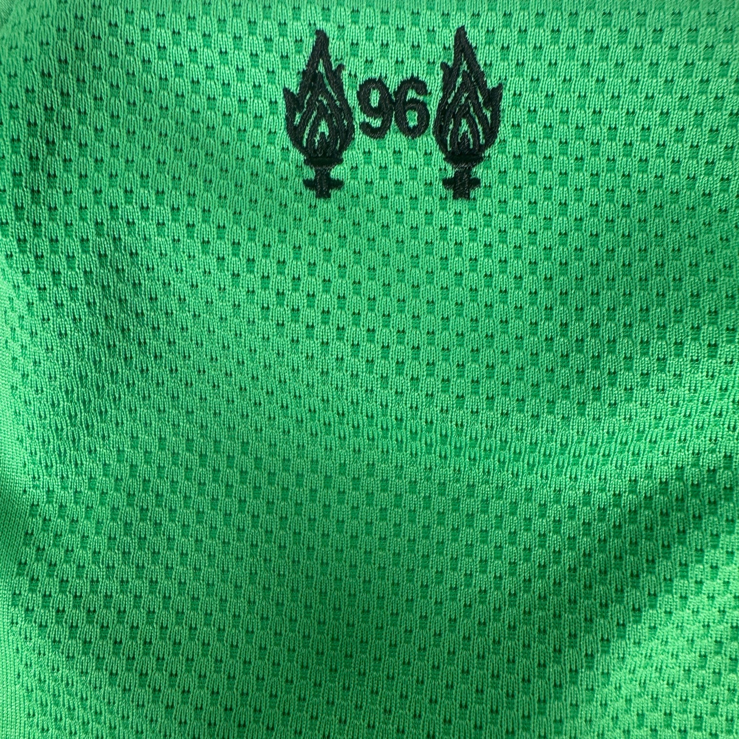 Liverpool 2019/2020 Goalkeeper Football Shirt Large