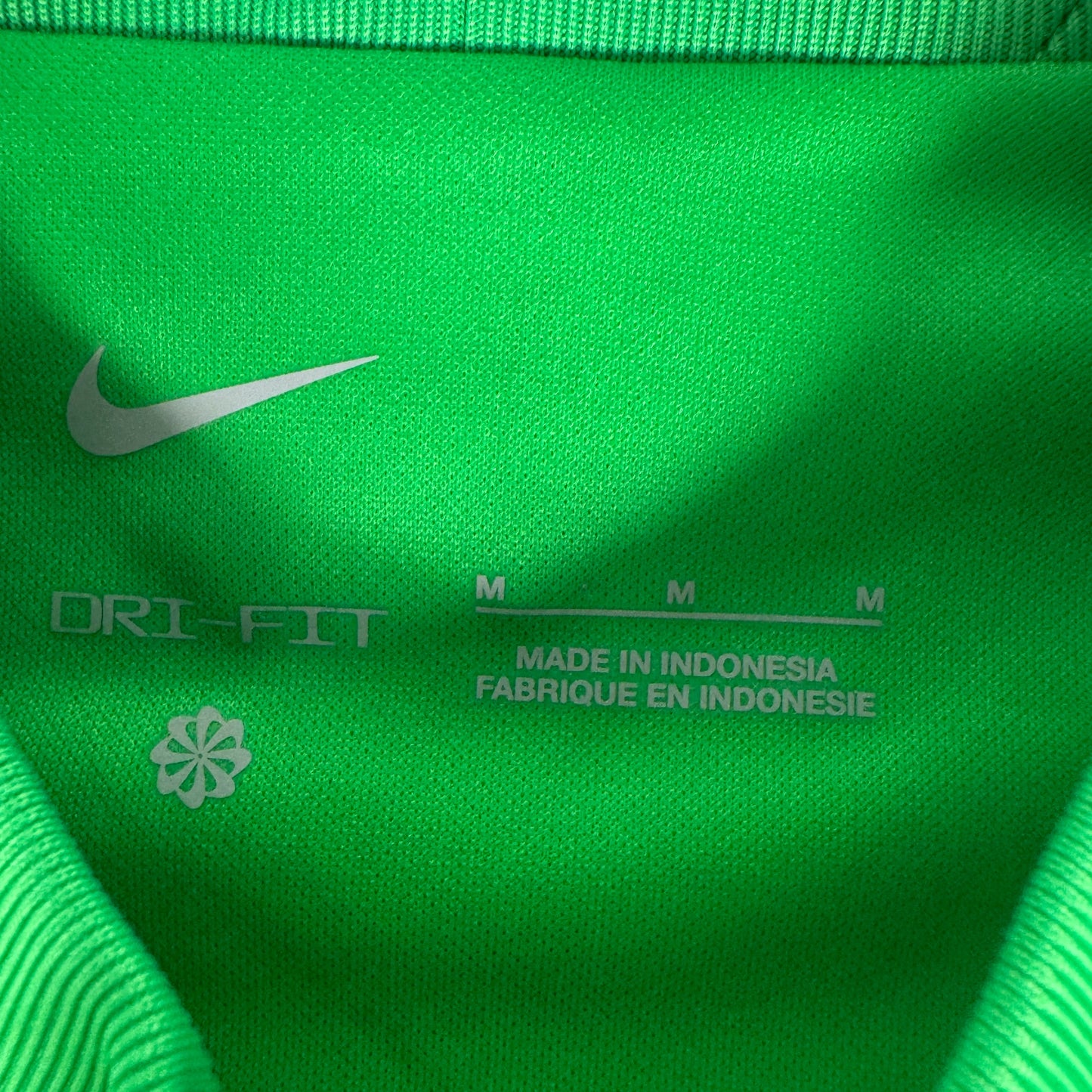 Liverpool 2021/2022 Goalkeeper Football Shirt Medium