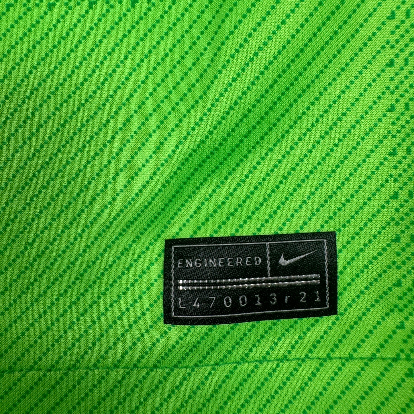 Liverpool 2021/2022 Goalkeeper Football Shirt Medium