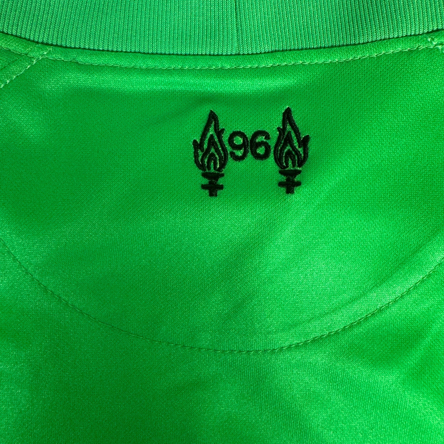 Liverpool 2021/2022 Goalkeeper Football Shirt Medium