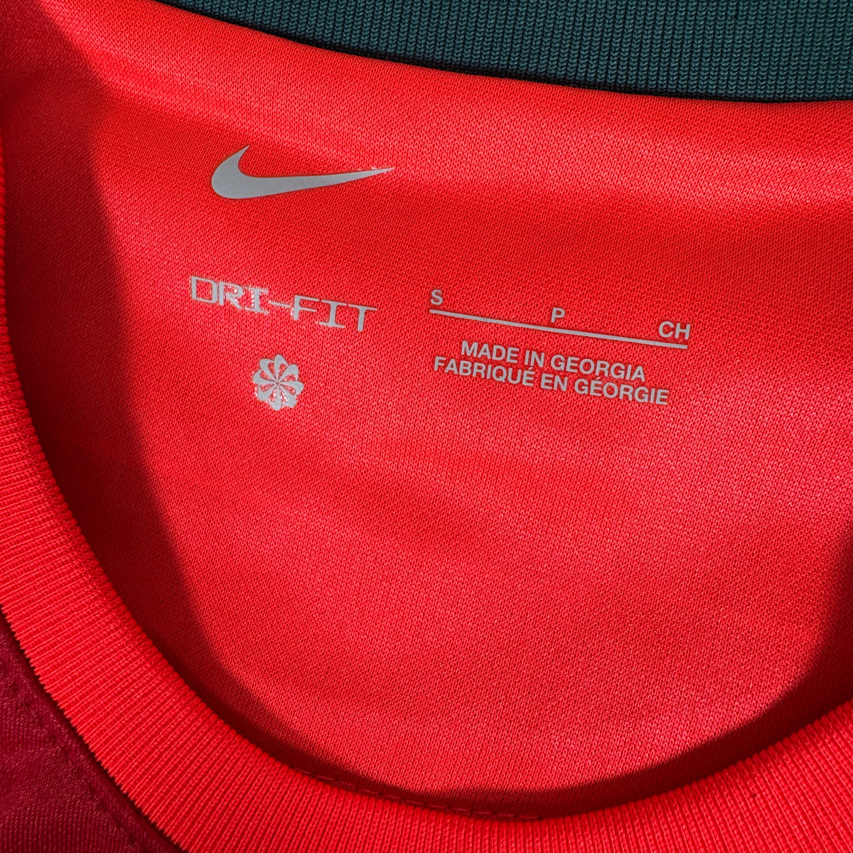 Liverpool 2021/2022 Home Football Shirt Small