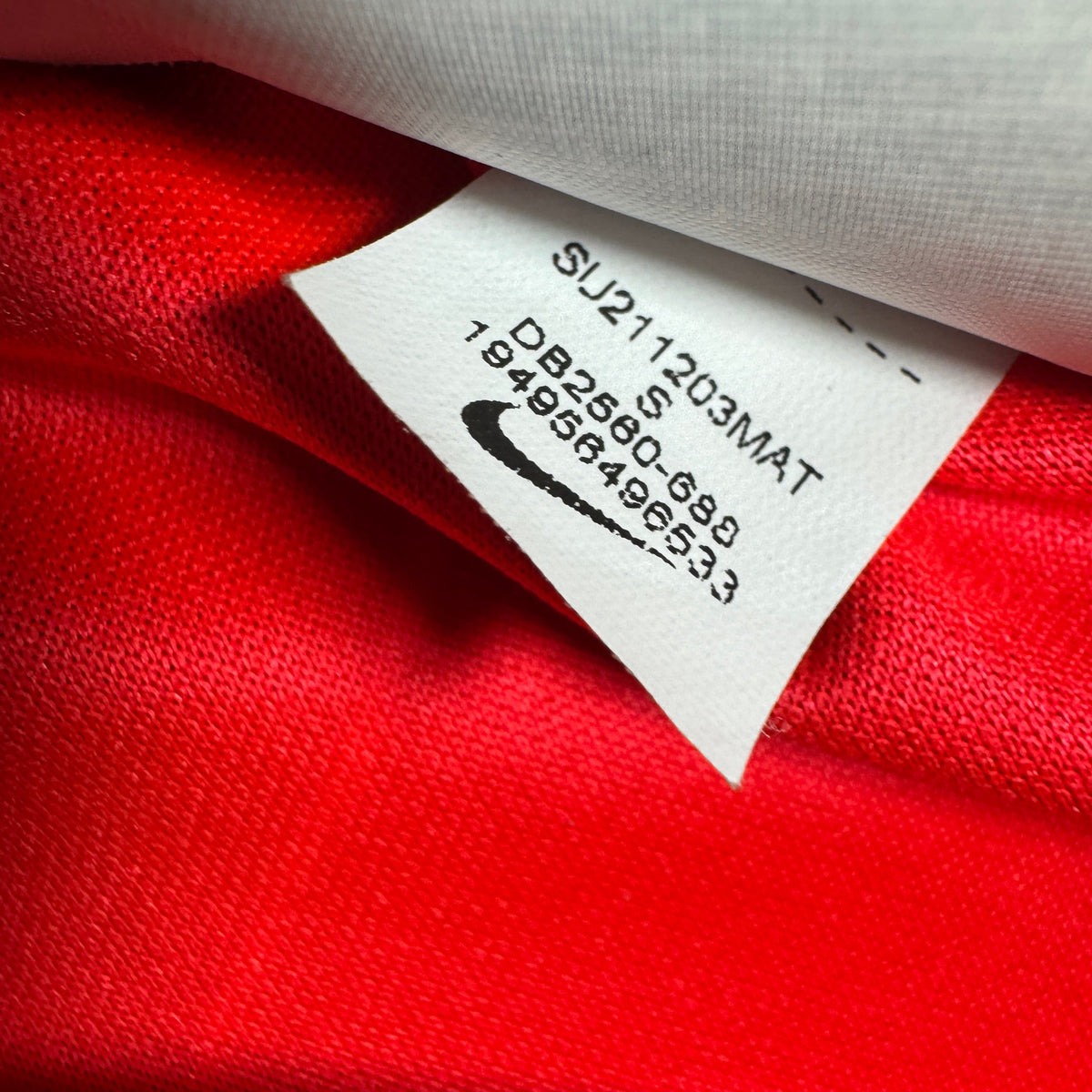 Liverpool 2021/2022 Home Football Shirt Small