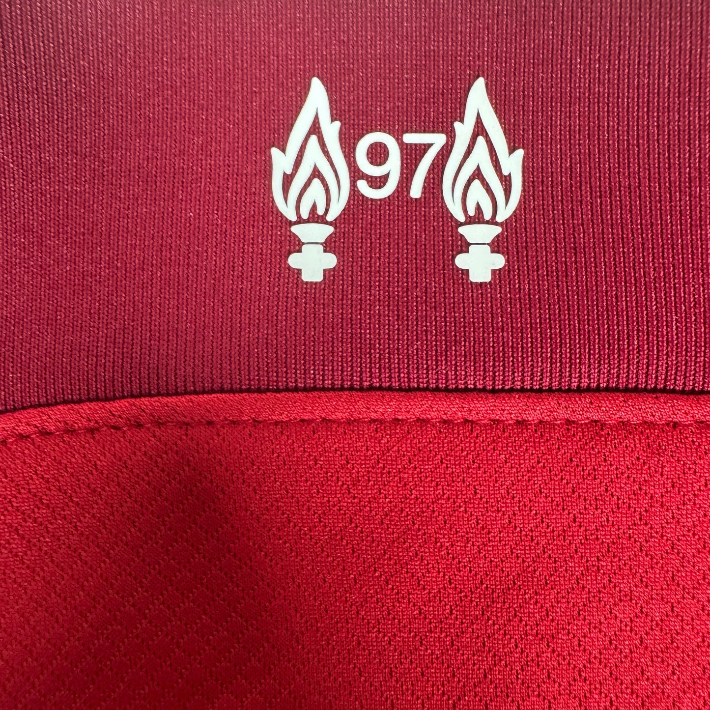 Liverpool 2022/2023 Home Football Shirt 2XL