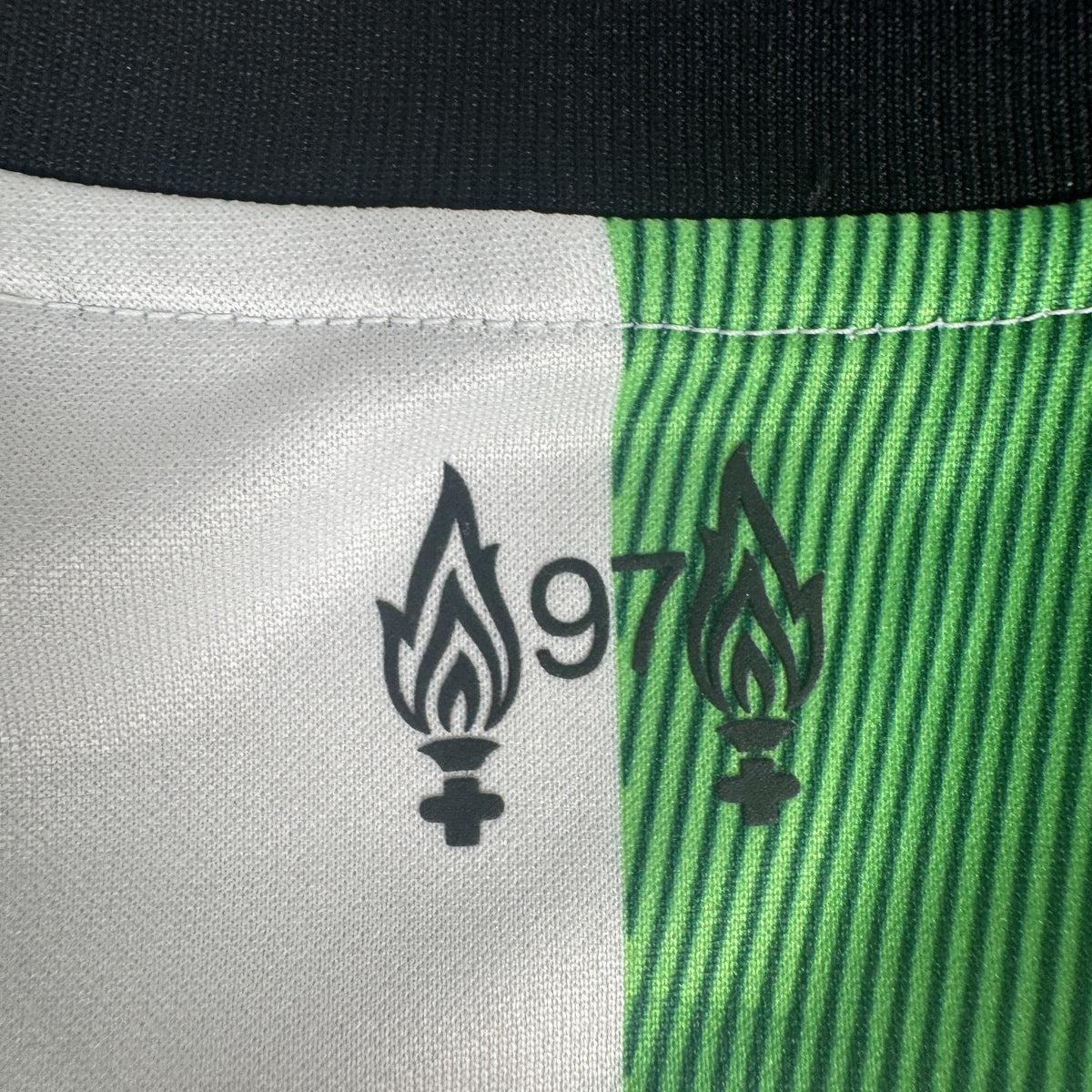 Liverpool 2023/2024 Away Football Shirt XXL