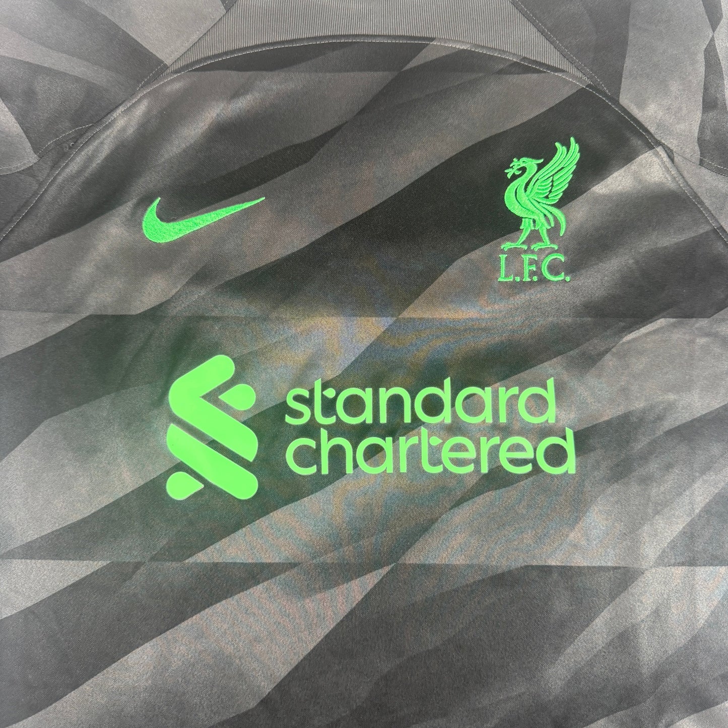 Liverpool 2023/2024 Goalkeeper Football Shirt Large