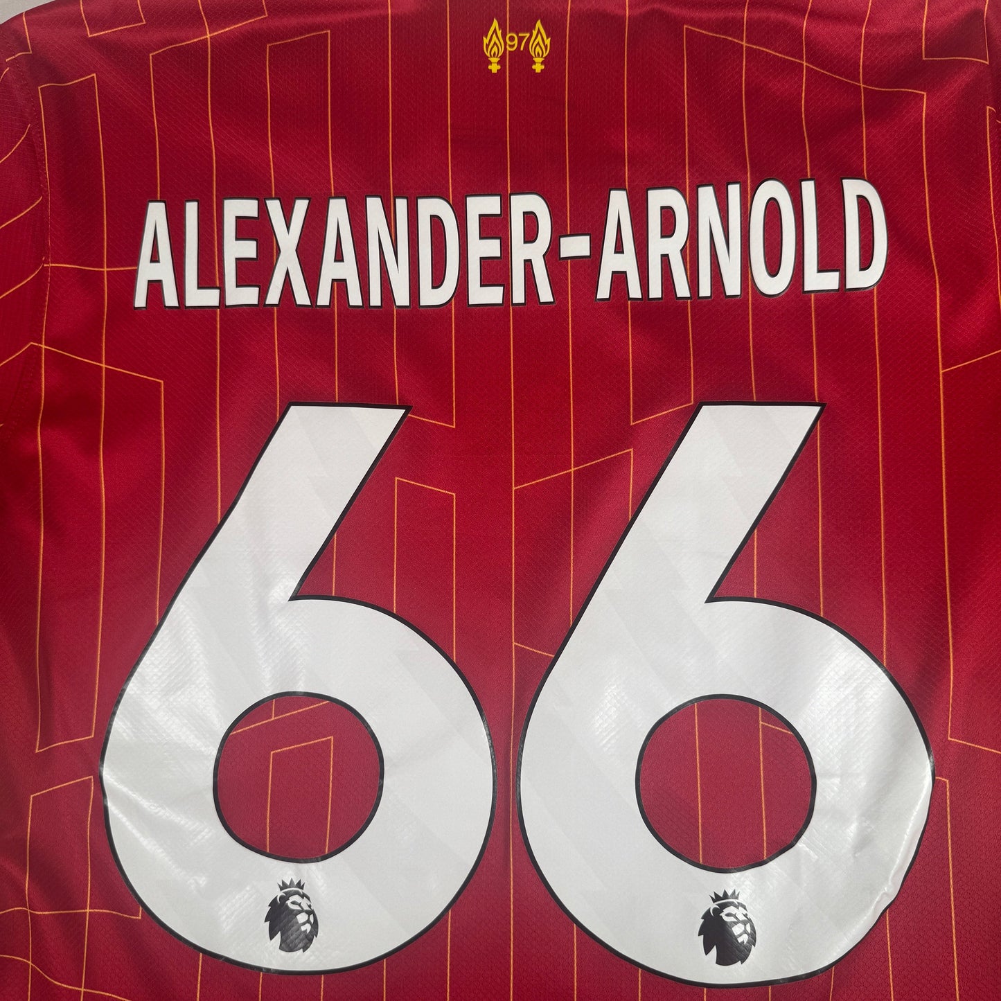ALEXANDER-ARNOLD 66 Liverpool 2024/2025 Home Football Shirt XL