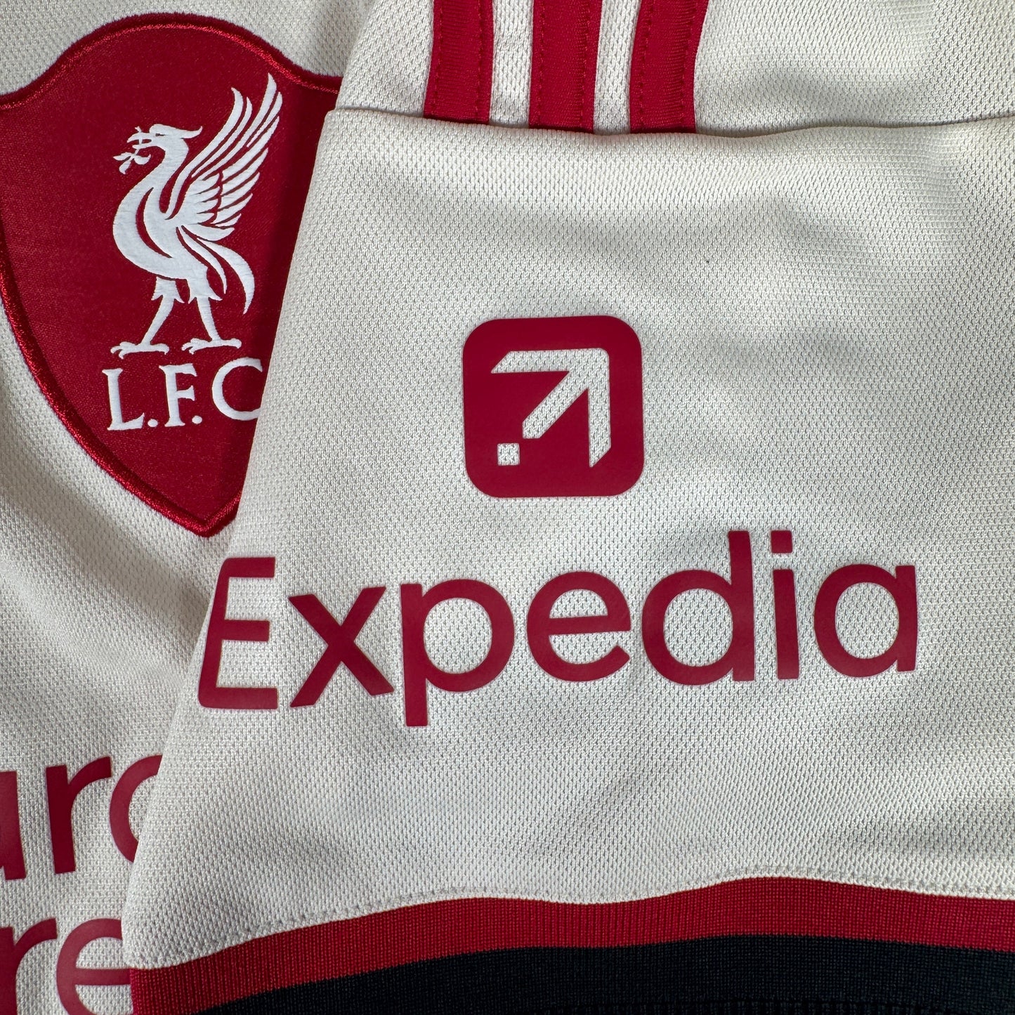 Liverpool 2025/2026 Away Football Shirt XL