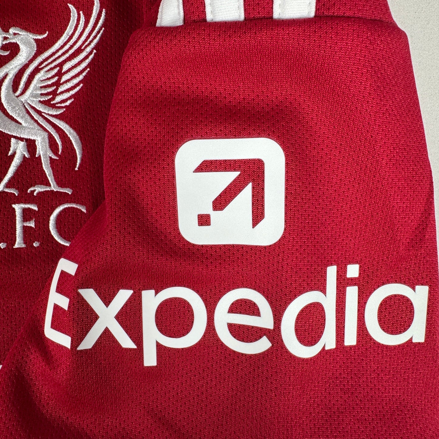 Liverpool 2025/2026 Home Football Shirt Medium
