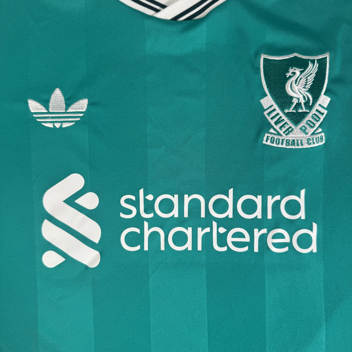 Liverpool 2025/2026 Third Football Shirt XL