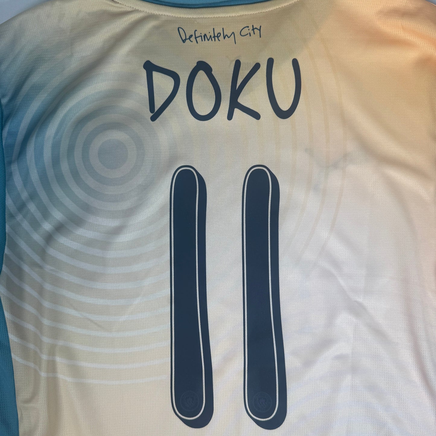 DOKU 11 Manchester City 2024/2025 Fourth Football Shirt Medium BNWT