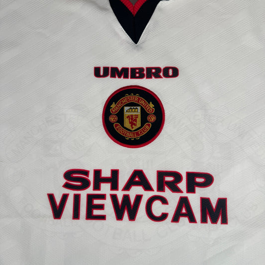 Manchester United 1996/1997 Away Football Shirt Large