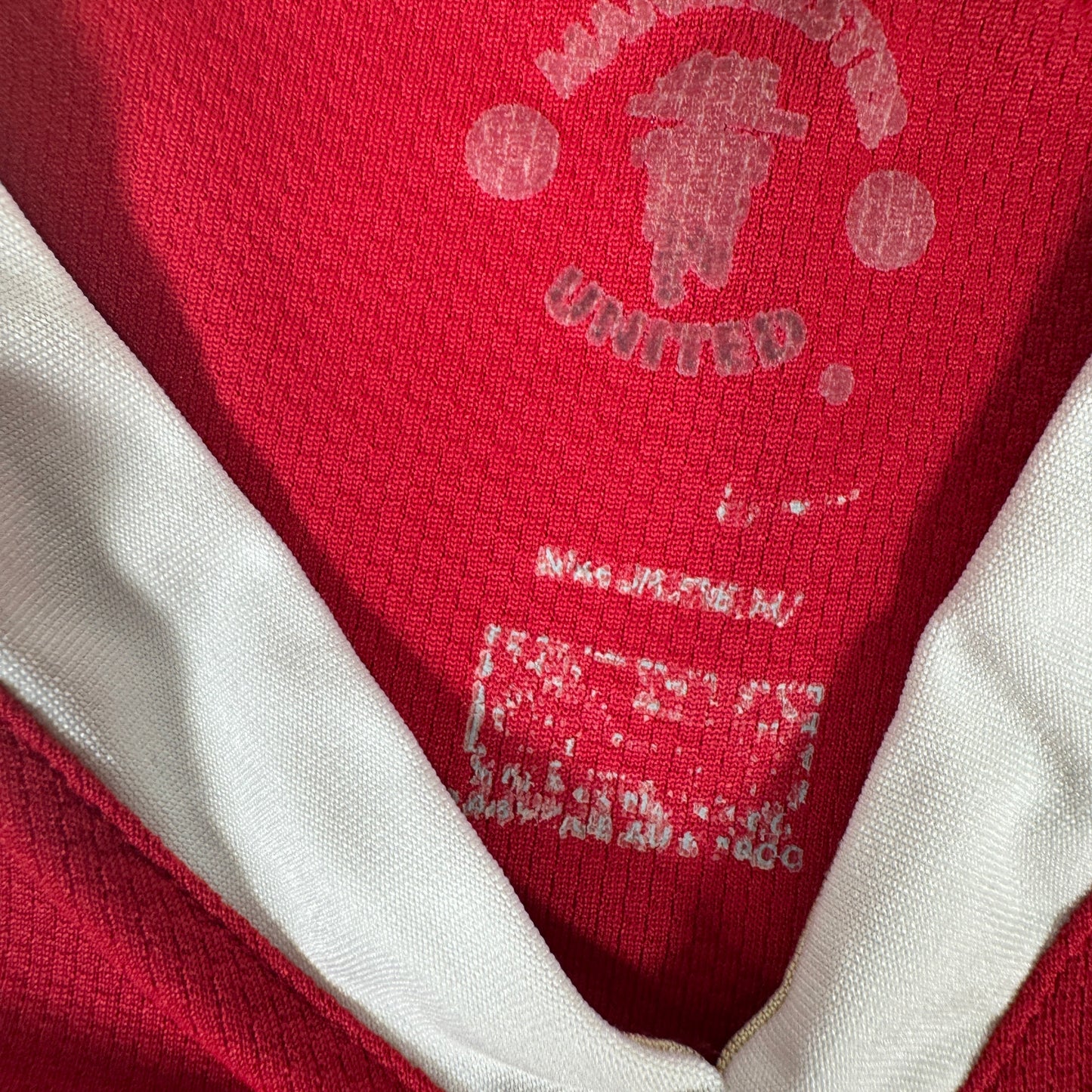 Manchester United 2006/2007 Home Football Shirt Small