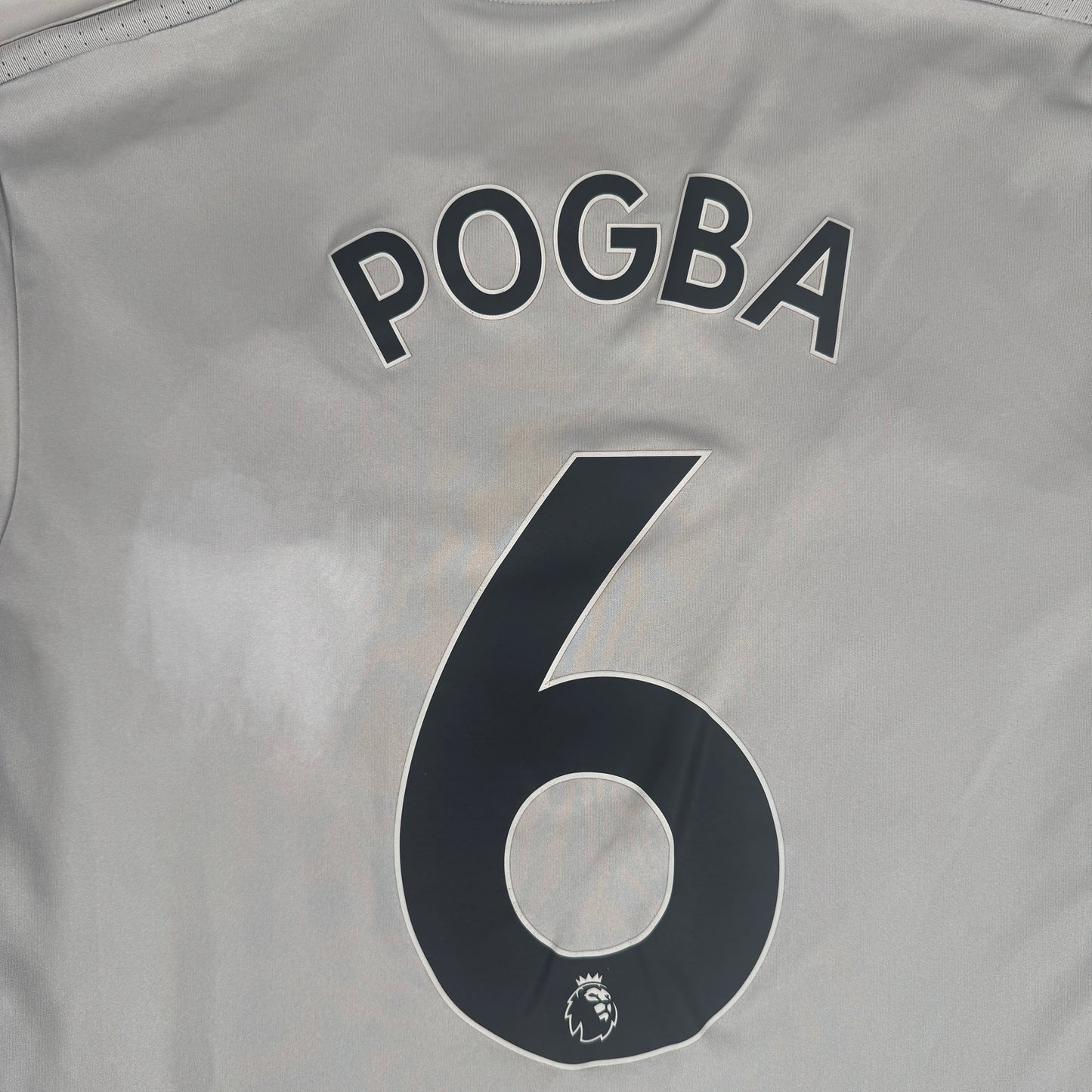 POGBA 6 Manchester United 2017/2018 Third Football Shirt Large