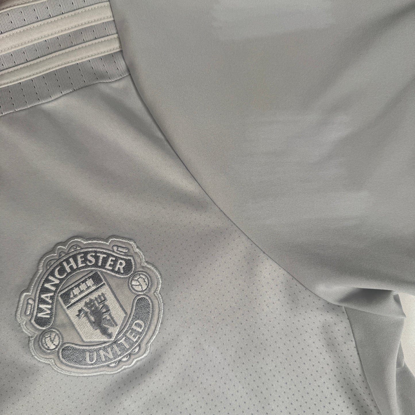 POGBA 6 Manchester United 2017/2018 Third Football Shirt Large