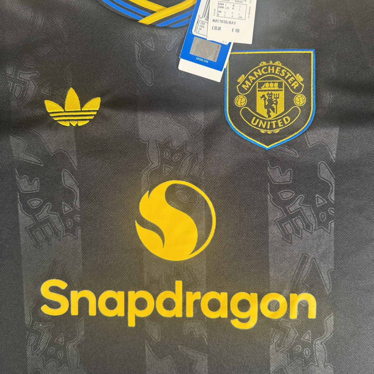 Manchester United 2025/2026 Third Football Shirt Large BNWT