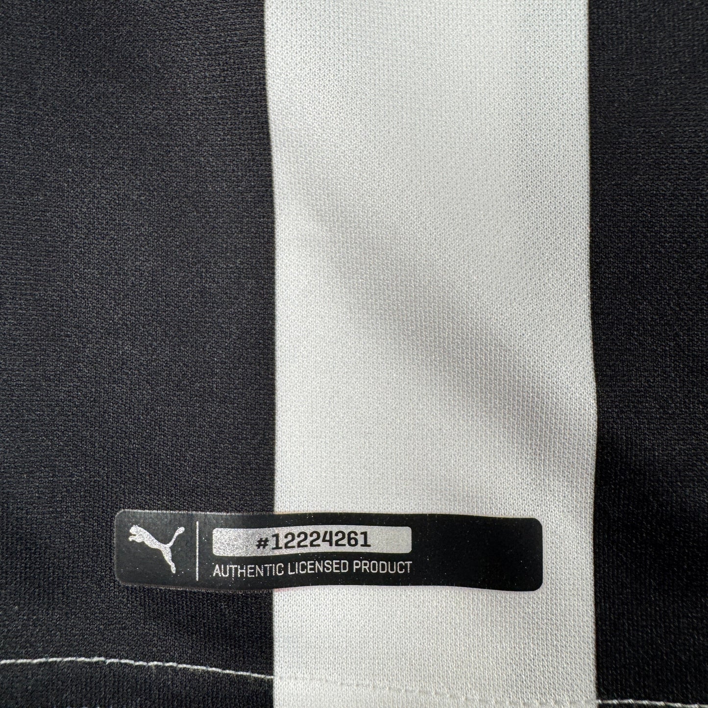 Newcastle United 2018/2019 Home Football Shirt Medium
