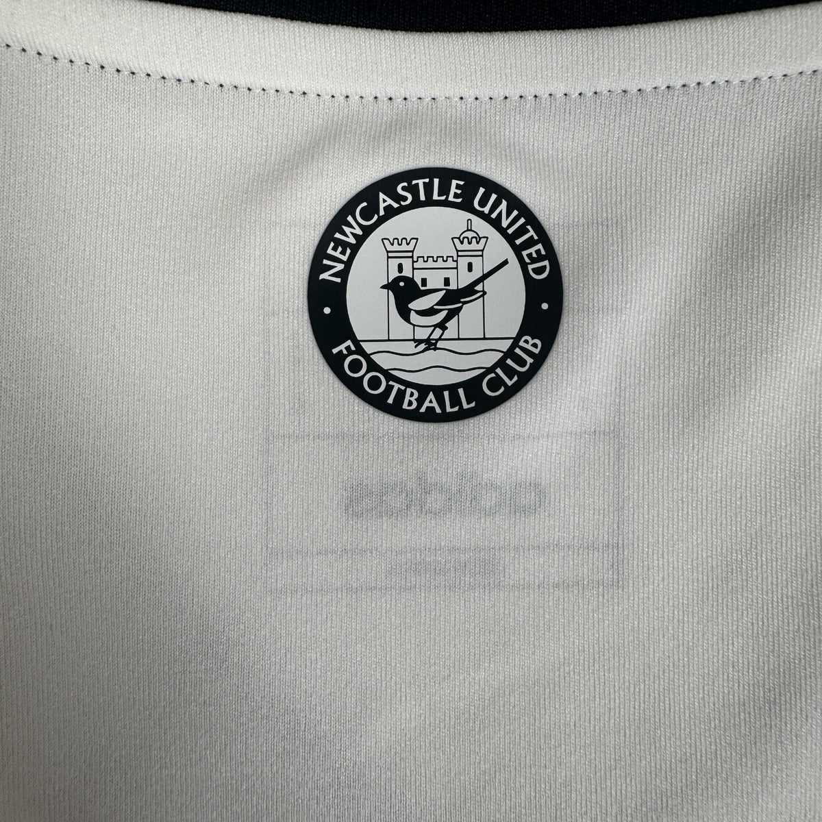 Newcastle United 2024/2025 Home Football Shirt Medium