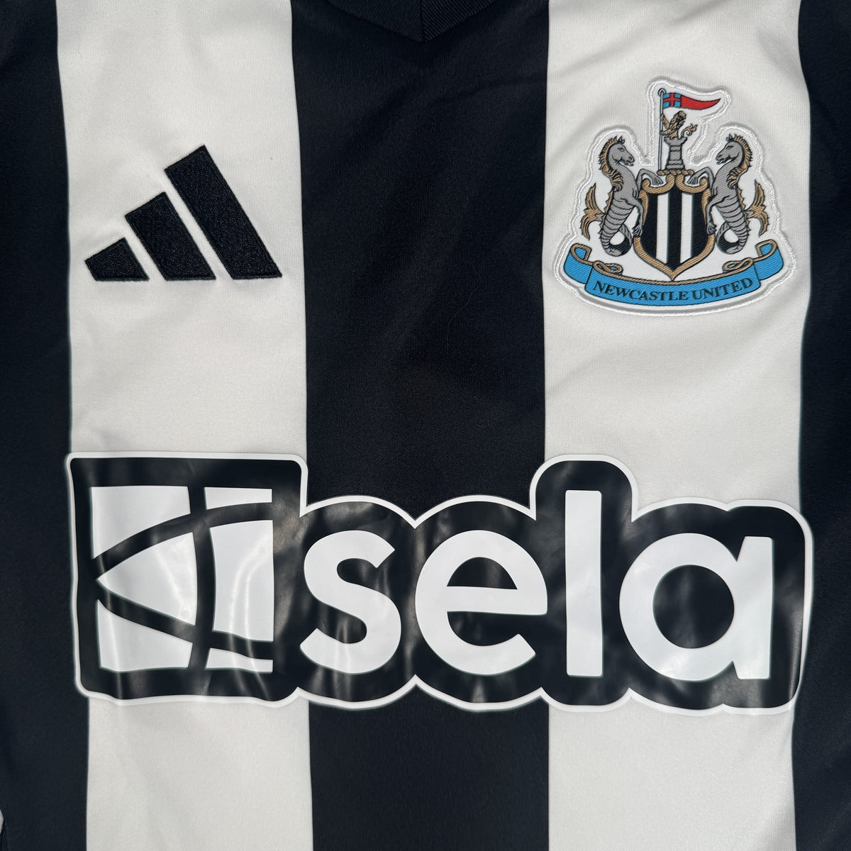 Newcastle United 2024/2025 Home Football Shirt Small